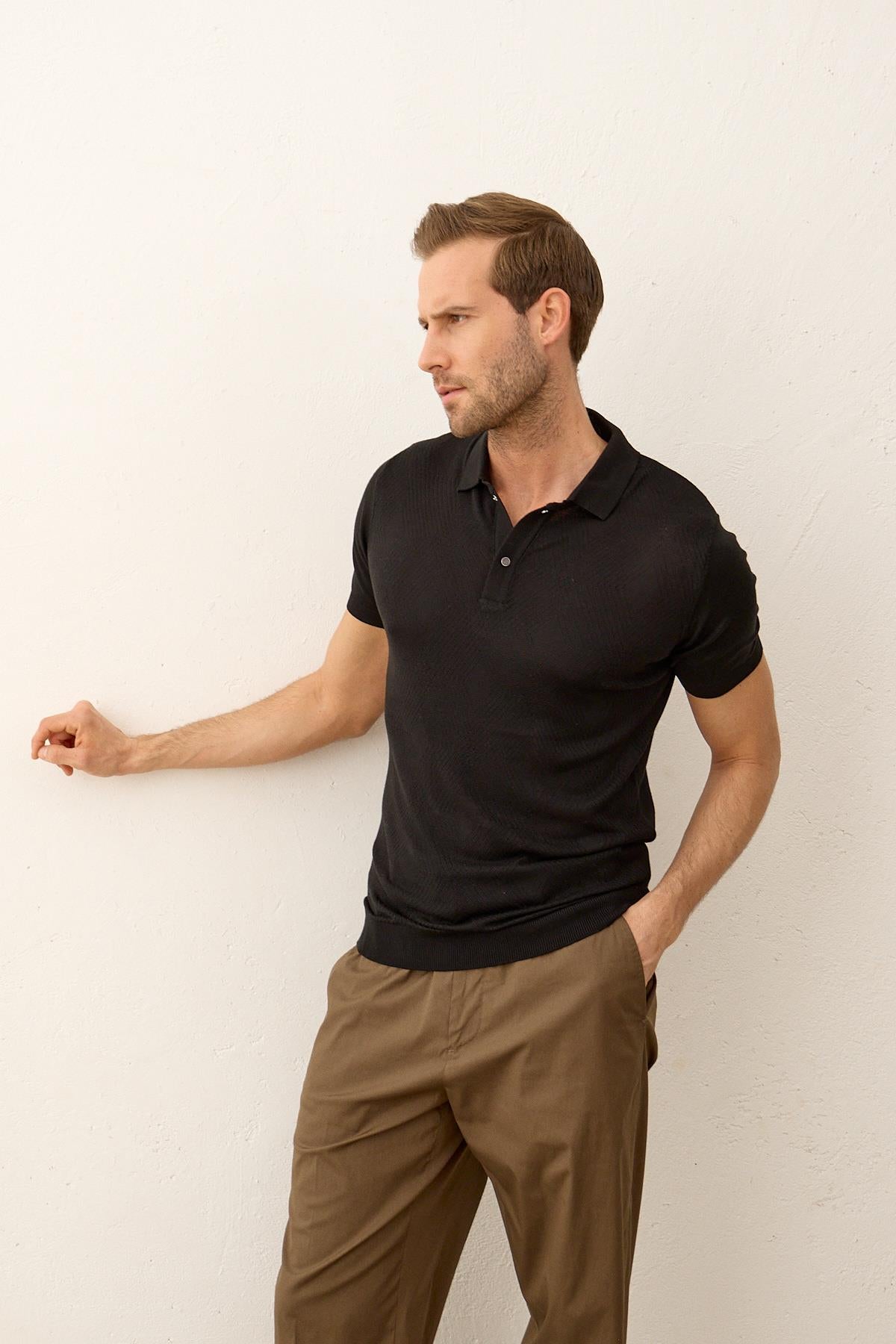 Erkek Çıtçıt Kapamalı Slim-Fit Yazlık Triko T-shirt
Siyah 5001DNGR