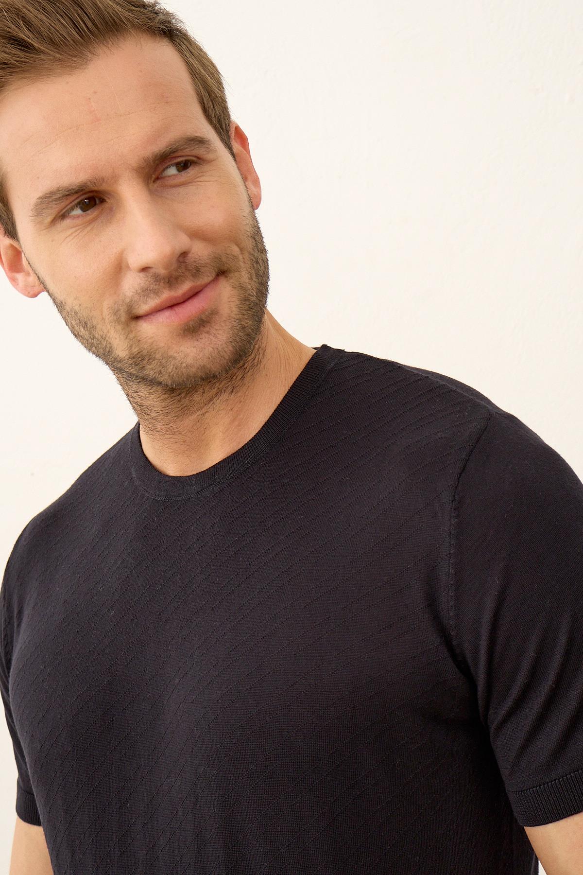 Erkek Çizgili Bisiklet Yaka Slim-Fit İnce Triko TişörtKoyu Lacivert 5013DNGR