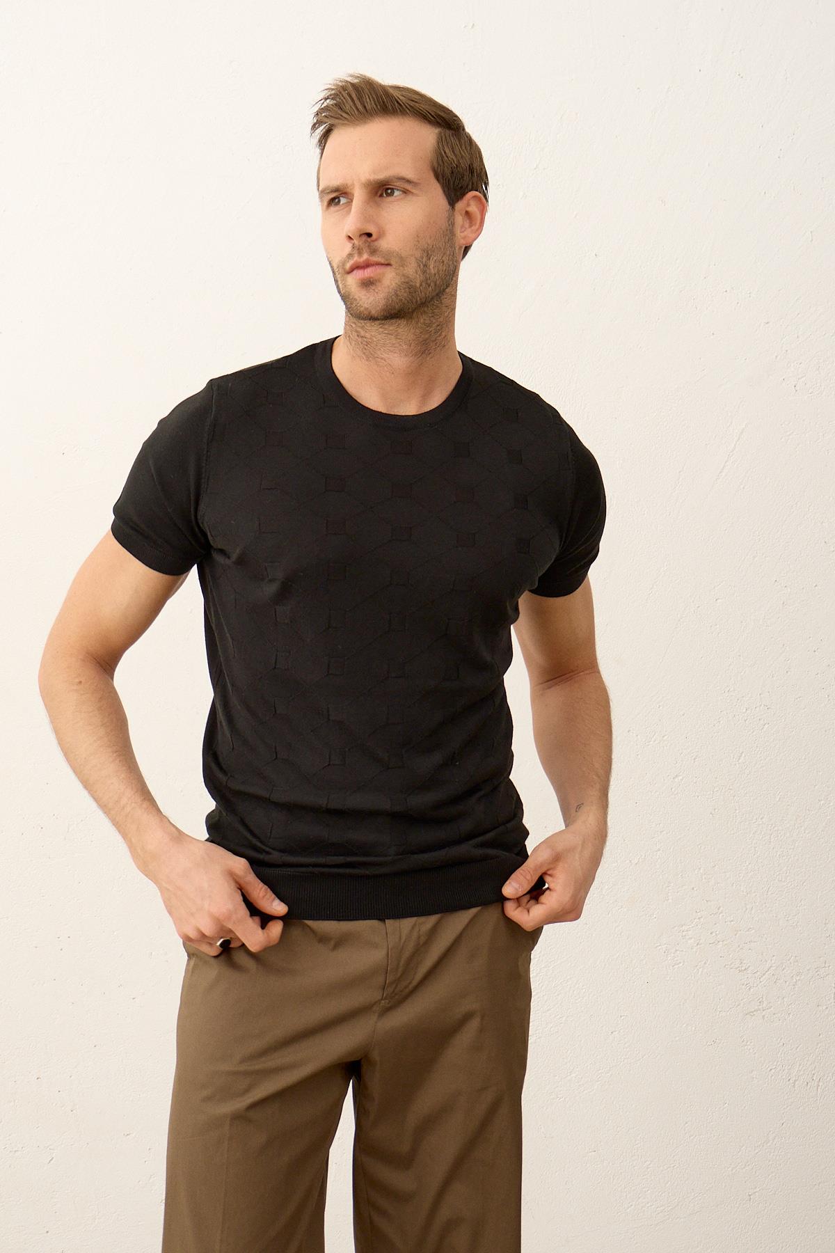 Erkek Kare Desenli Slim-Fit Yazlık Triko T-shirt Siyah 5020DNGR