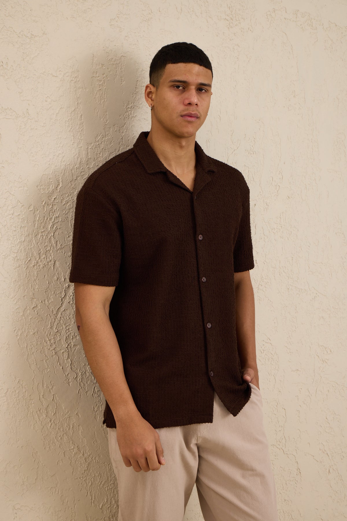 Erkek Teknik Kumaş Jakarlı Gömlek Kahverengi