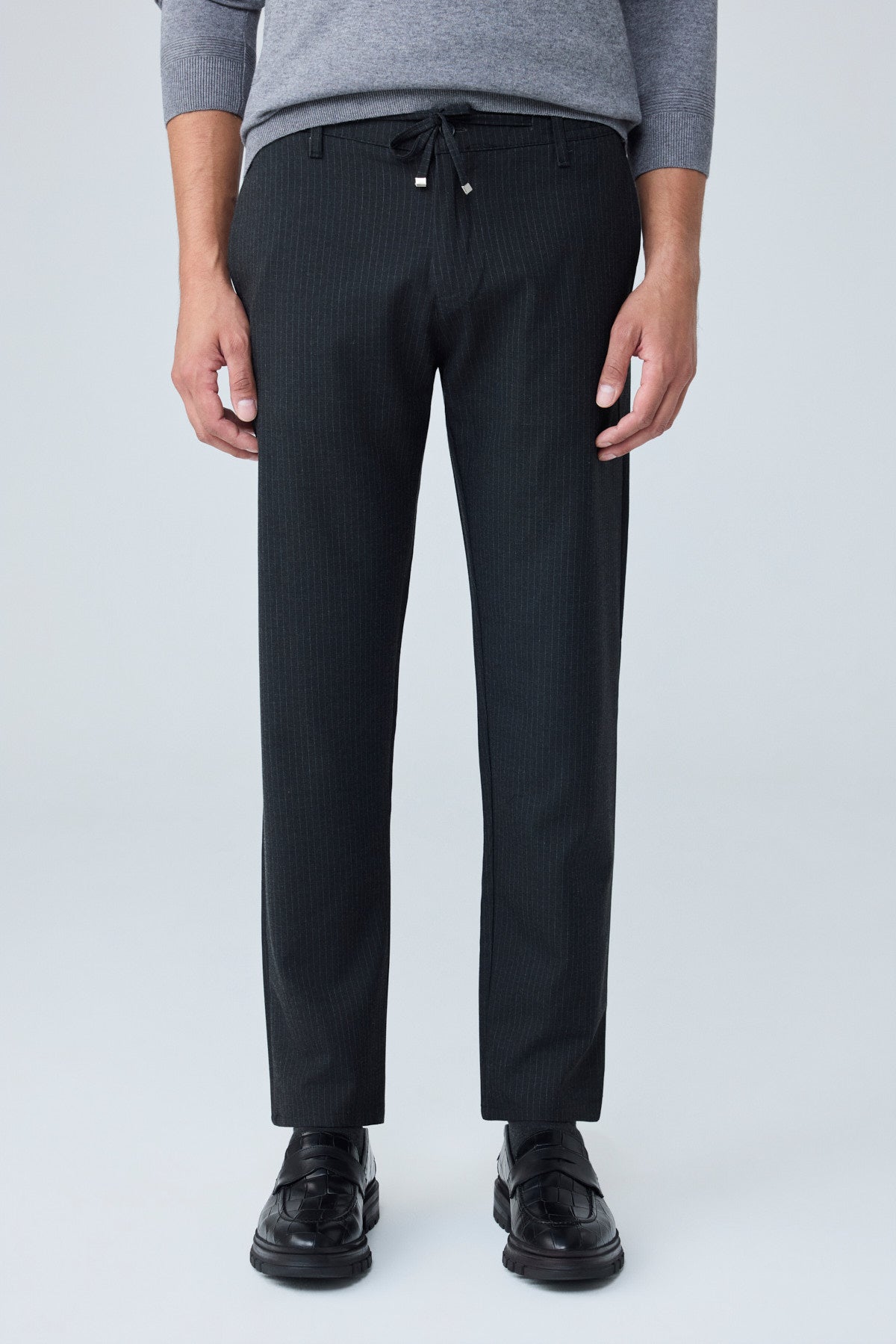 Erkek Comfort Fit Siyah Çizgili Jogger Pantolon Esnek Kumaş 0247DNGR