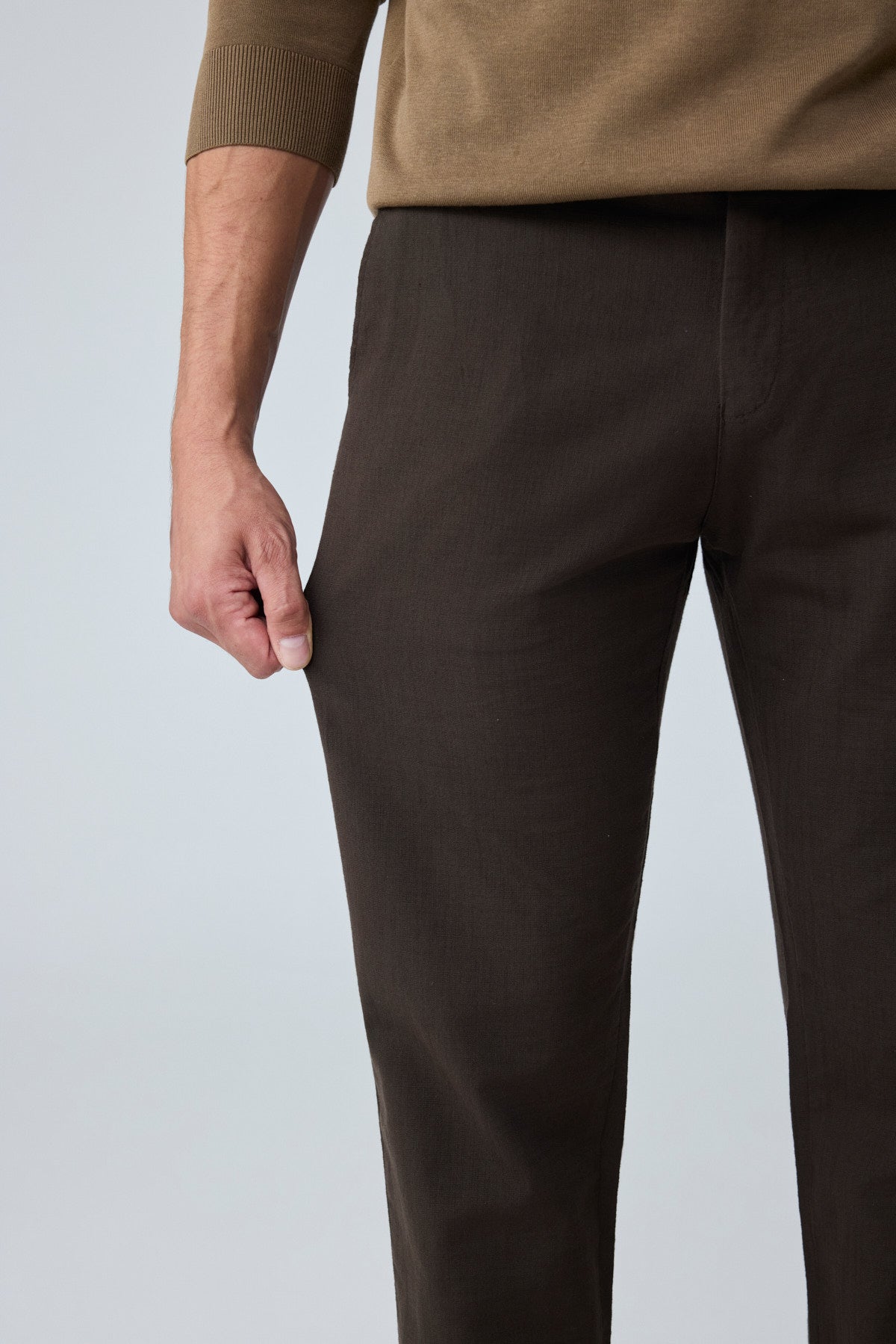 Erkek Pamuk Viskon Kumaş Keten Görünümlü Kahverengi Comfort Fit  Pantolon - 216DNGR