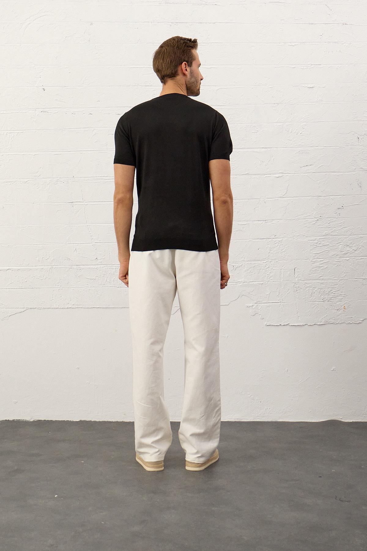Erkek Bisiklet Yaka Slim-Fit Yazlık Triko Tişört Siyah 5017DNGR