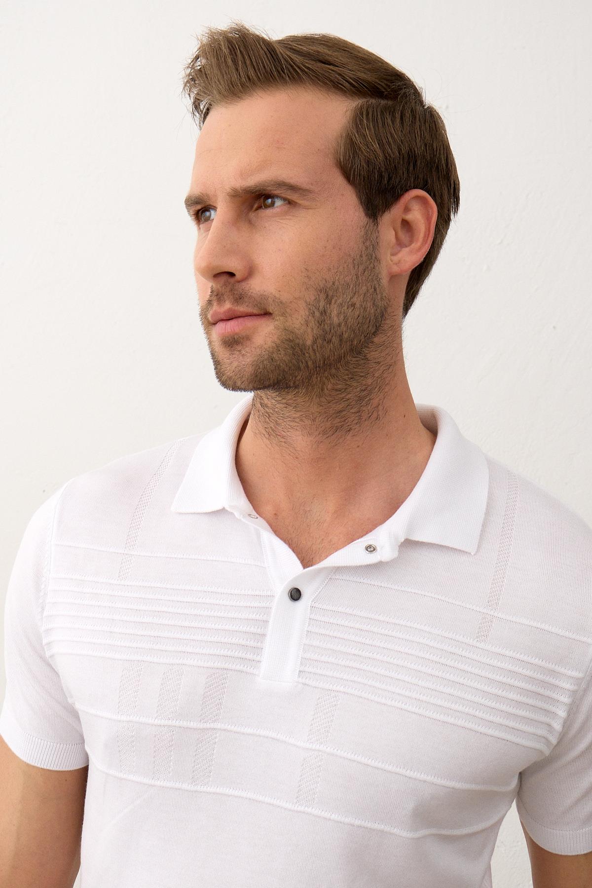 Erkek Çizgi Desenli Slim-Fit Yazlık Triko T-shirt Beyaz 5003DNGR