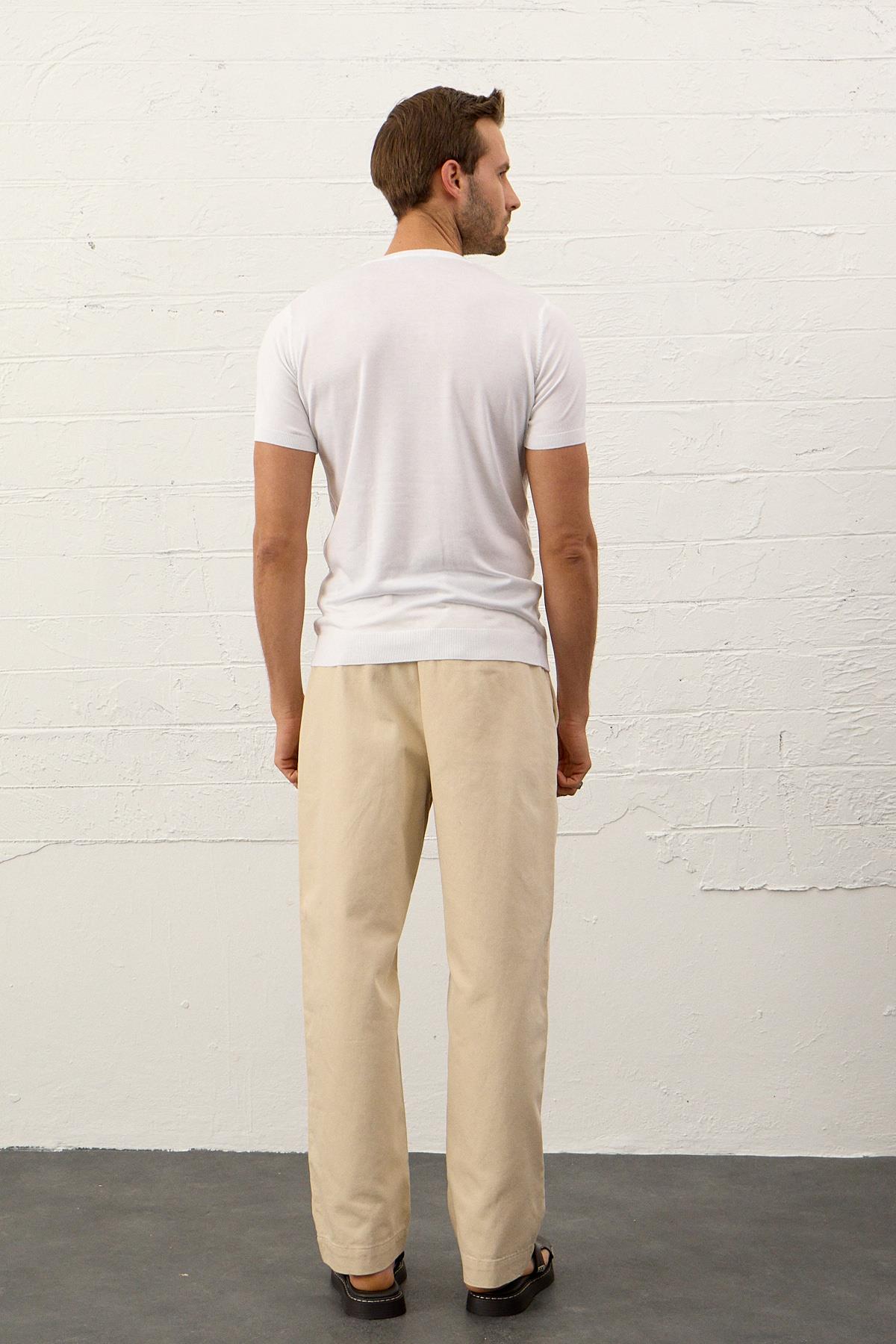 Erkek Desenli Bisiklet Yaka  Slim-Fit Kalıp İnce Triko Tişört Beyaz 5015DNGR1