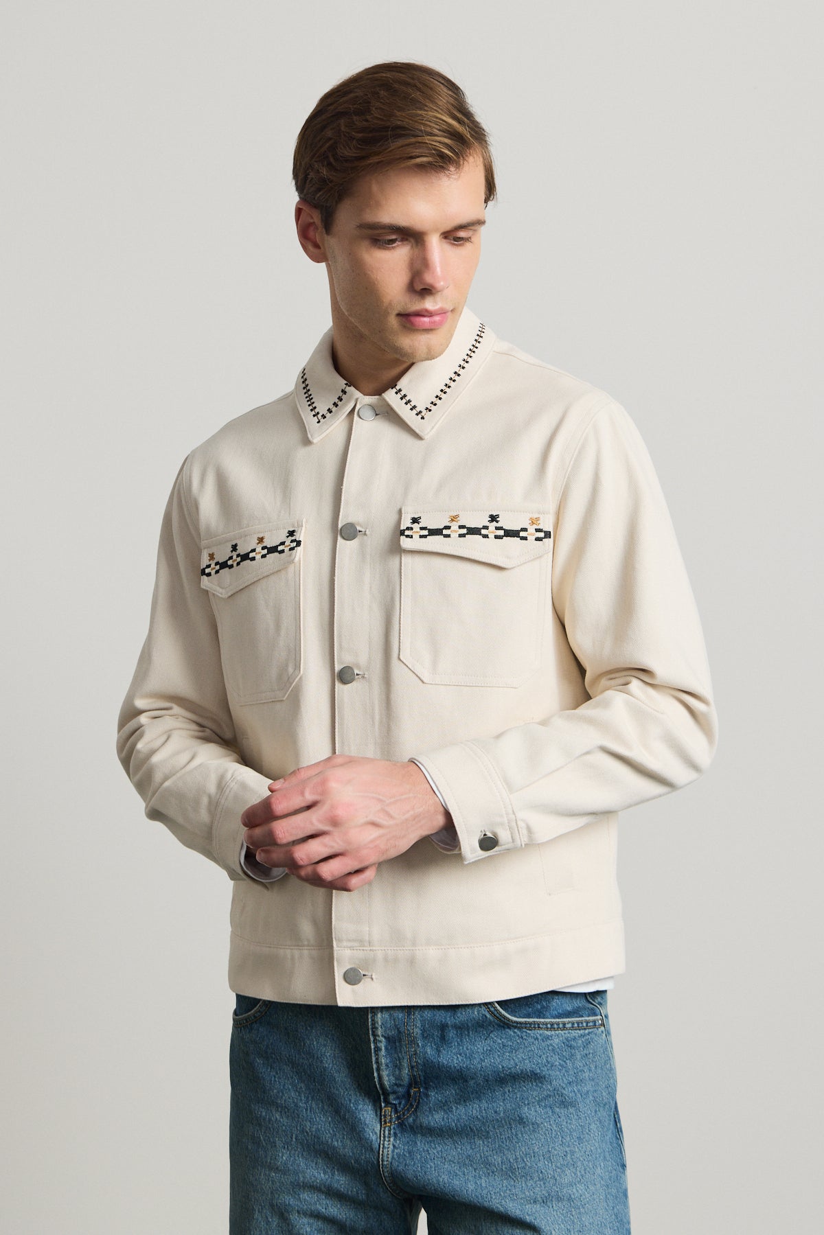 Erkek Nakışlı Denim Ceket Bej