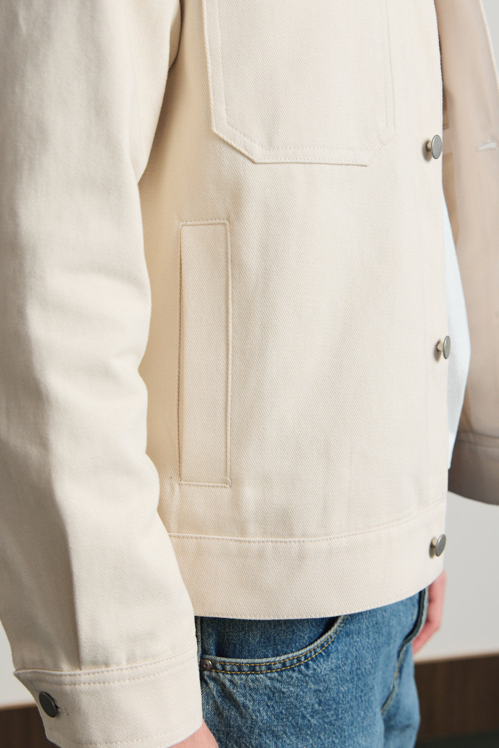 Erkek Nakışlı Denim Ceket Bej