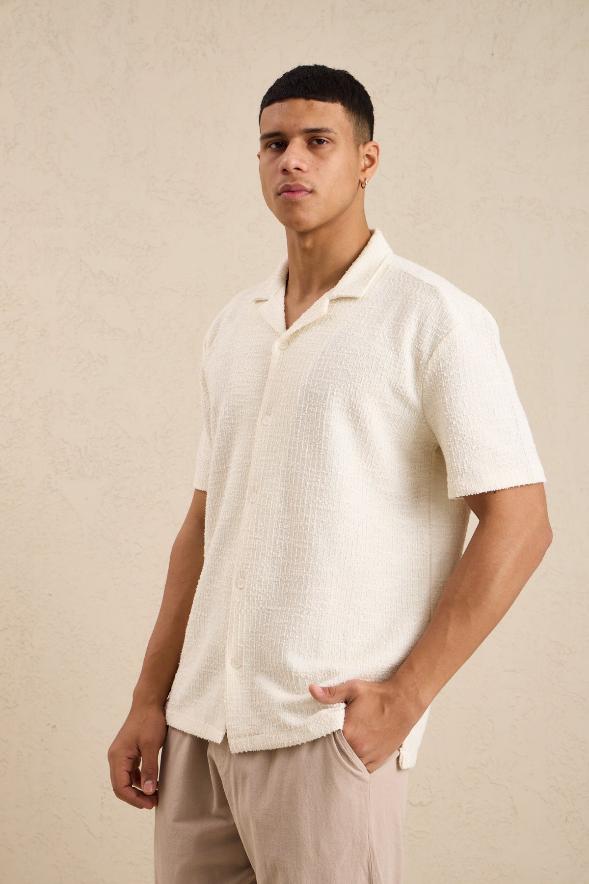 Erkek Teknik Kumaş Jakarlı Gömlek Ekru